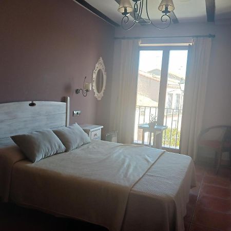 Hotel Restaurante Dona Elvira Nava del Rey 외부 사진